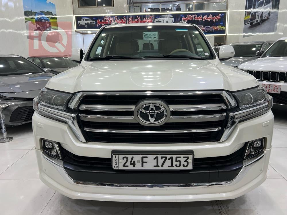 تويوتا لاندكروزر